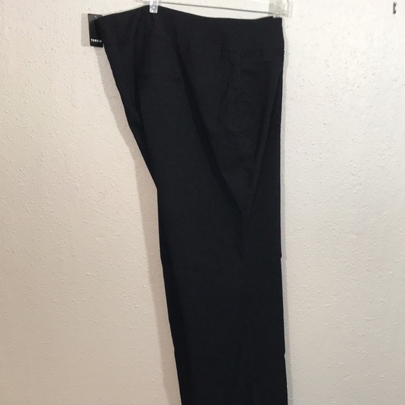 Torrid NWT Studio Black High Rise Relaxed Trousers size 26 - Picture 3 of 9